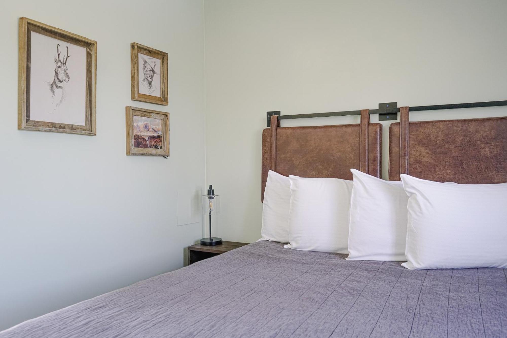 טומבסטון Sagebrush Inn חדר תמונה A bedroom at the hotel